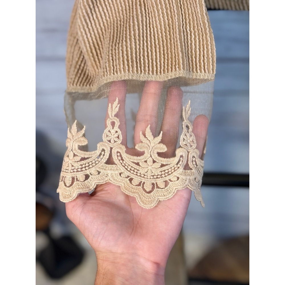 Gimmicks Buckle Camel Ribbed Lace Cuff Crop Top Size XS - Picture 5 of 10